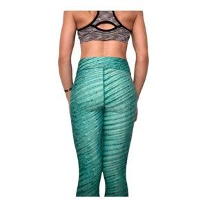 Womens Under Armour Compression Animal Print Athletic Capris - Sz L